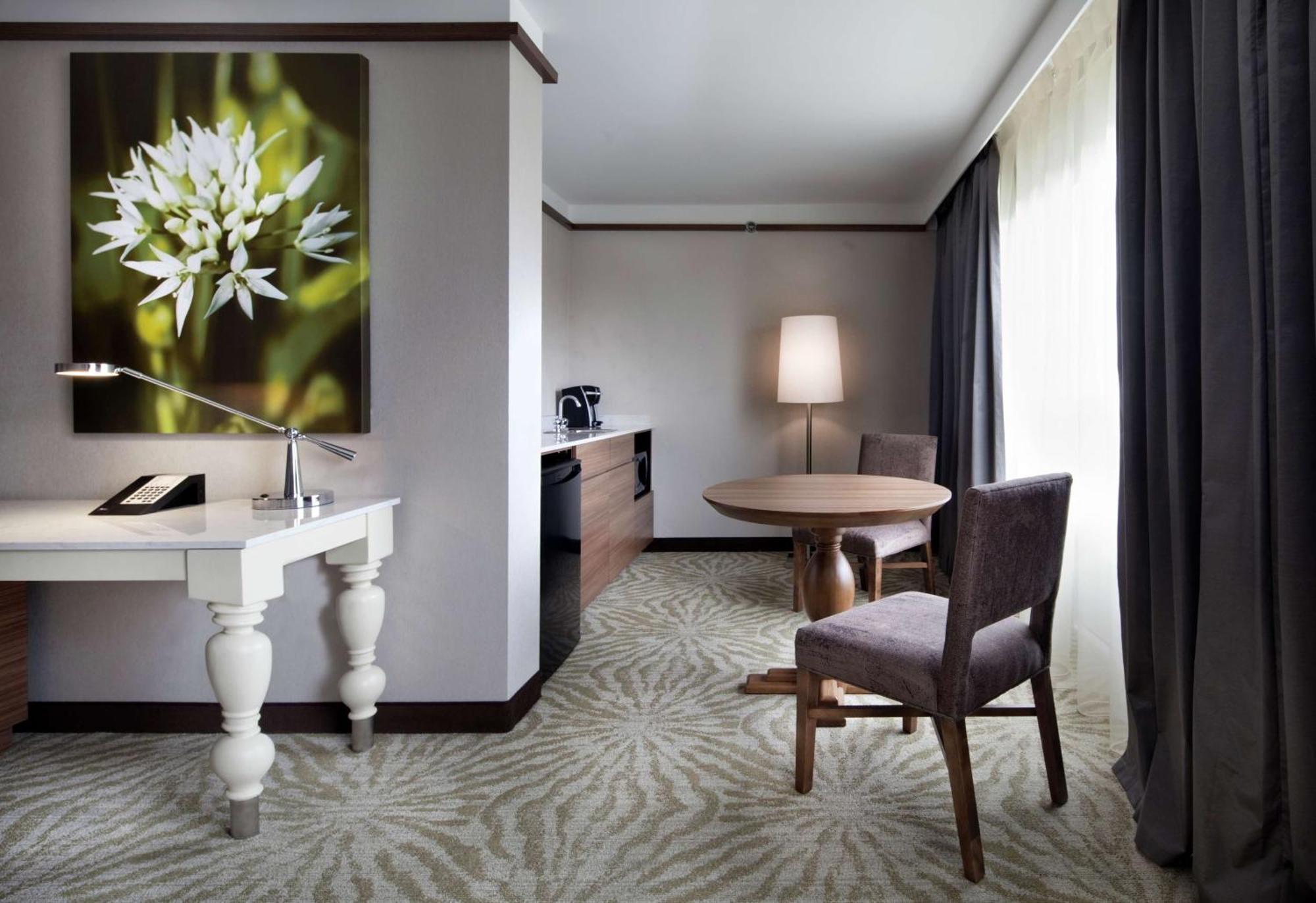 Hilton Garden Inn Montreal Airport Dorval Eksteriør bilde